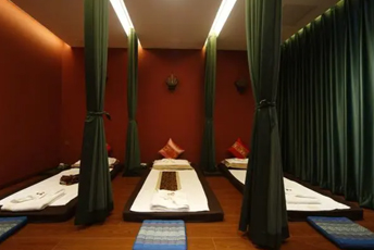 武汉蔡甸泰式按摩的被动瑜伽：当身体被折叠成诗